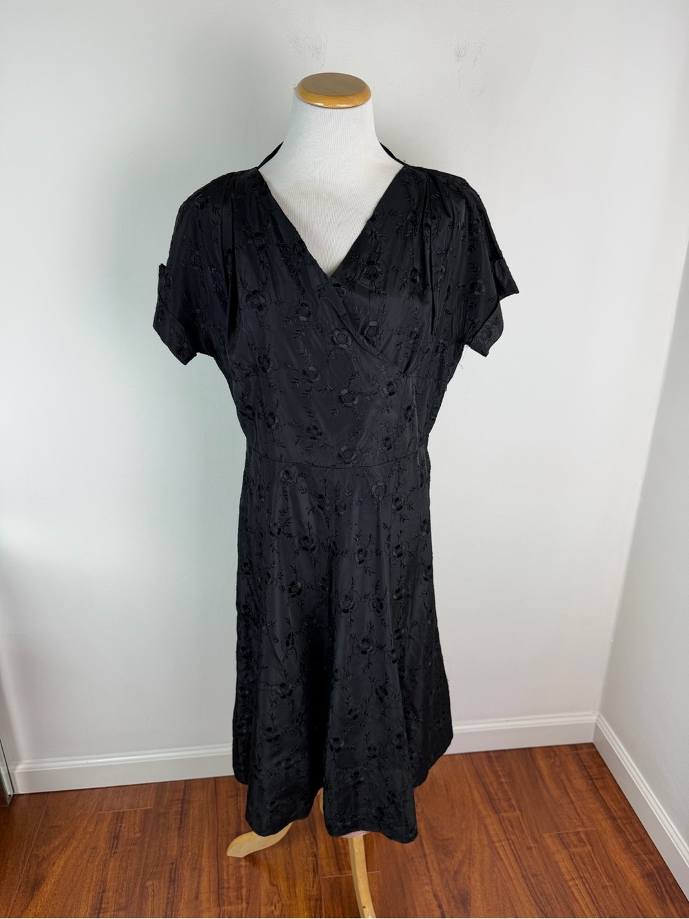 Kay Allison Vintage 1950s Black Floral Embroidered Fit Flare Dress Size M